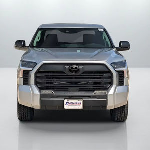 Toyota Tundra SR5 2024, Ligeramente Usada, en Excelentes Condiciones - Product Image 2