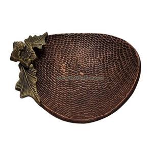 Plat ovale en aluminium de qualité supérieure avec poignée en métal pour servir des fruits, des noix et des collations Vaisselle élégante pour la maison et les fêtes - Product Image 3