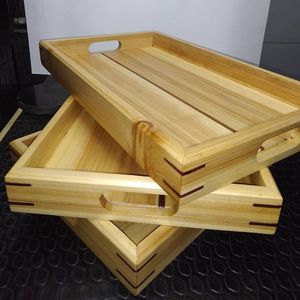 Bandeja de comida para servir de madera de nogal redonda marrón rústica de tamaño pequeño grande personalizada al por mayor con asas bandejas naturales - Product Image 4