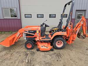 Vente en gros Mini tracteur Kubota BX23 23HP avec chargeur et pelleteuse Tracteur agricole utilitaire compact Moteur diesel 4WD - Product Image 6