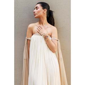 Vestido Elegante de Chifón Calypso con Cuello Bardot, Cintura Imperio, Silueta Recta y Capa Transparente - Product Image 5