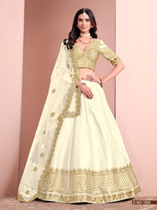 Colorido clásico Lehenga Choli bordado de flores hecho a mano impreso hasta el suelo A-Line blusa sin espalda de tafetán de seda para boda - Product Image 4