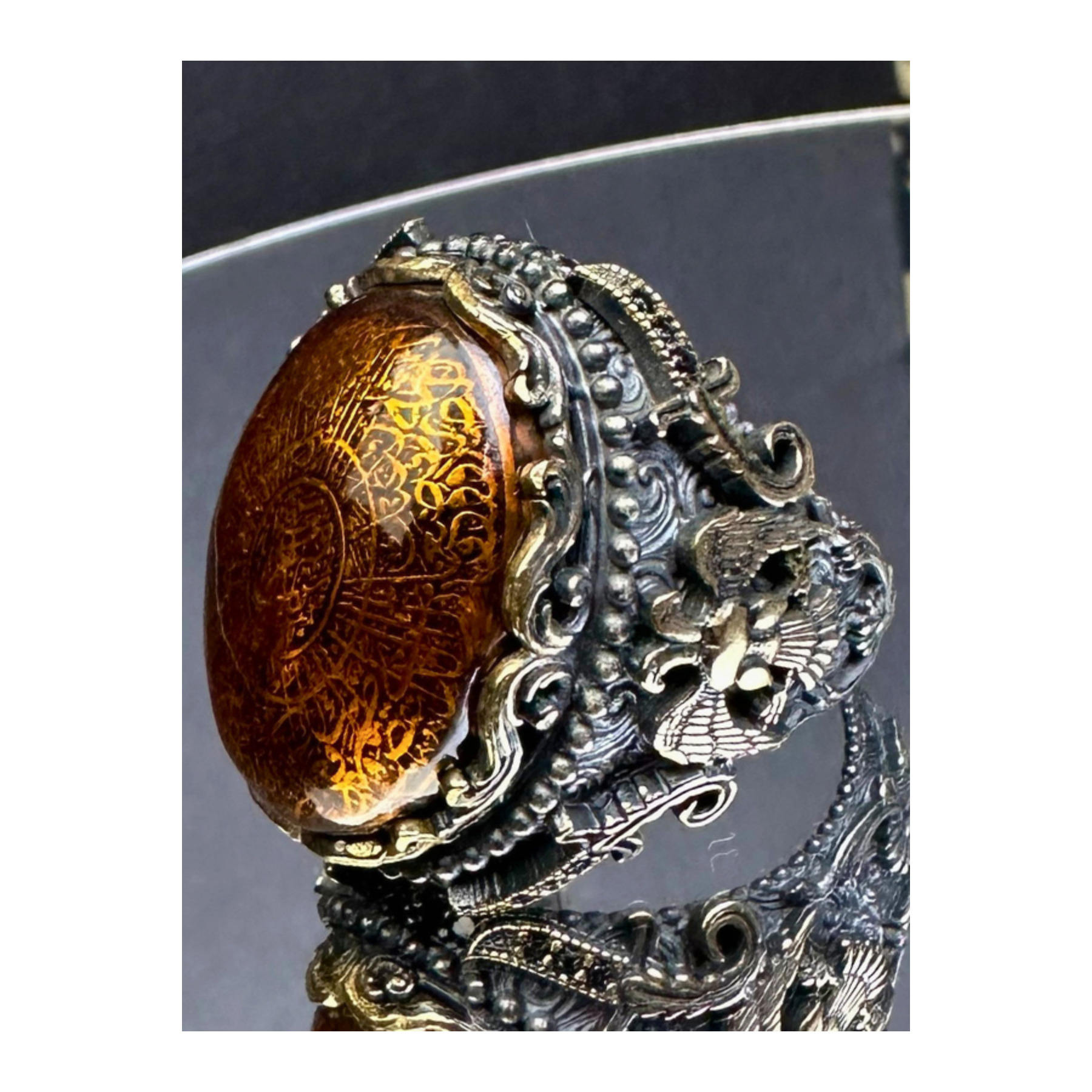 สีเหลือง