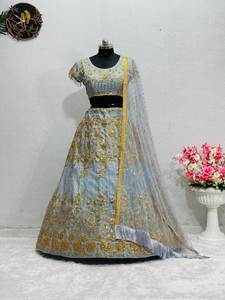 Lehenga choli ตาข่ายเนื้อนุ่มออกแบบอย่างพรีเมี่ยมพร้อมงานปักลำดับและจับคู่ dupatta สำหรับเจ้าสาวและงานรื่นเริง - Product Image 4