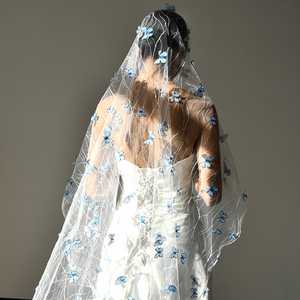 Peigne à cheveux en maille ivoire Bridella M43-WN, fait à la main, style vintage, strass, plastique, confortable, ajustement sécurisé pour les cheveux de la mariée - Product Image 5