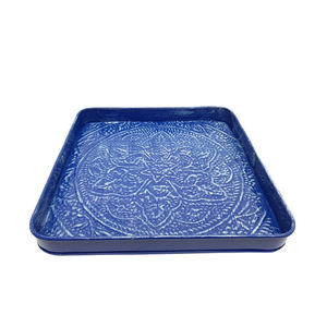 Plateau de service en métal de forme ronde de couleur or pour les hôtels et les restaurants plateau de service de nourriture de table fait à la main personnalisé - Product Image 6