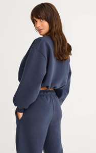 Conjunto Deportivo Unisex de Sudadera Corta con Capucha y Pantalones Cortos por Encima de la Rodilla, Ropa Deportiva de Invierno para Gimnasio, Entrenamiento Activo, Estilo Urbano y Fitness - Product Image 2