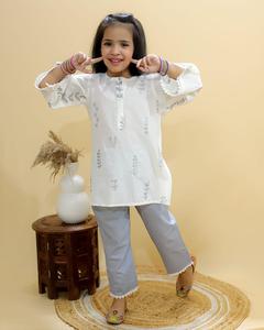 À la mode élégant meilleure qualité tissu de soie indien imprimé modeste filles cordon ensemble belle couleur verte recyclé sans rides - Product Image 3