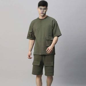 Venta al por mayor OEM personalizado verano nueva llegada Jogging ropa deportiva gimnasio chándal y pantalones cortos 2 piezas hombres camiseta conjuntos con bolsillos - Product Image 4