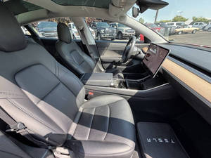 Used 2018 T*esla Model 3 Long <b>Range</b> - Product Image 5