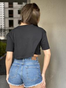 Top corto minimalista y elegante, camisetas holgadas de tendencia superior para mujer, ropa informal de uso diario, estampado personalizado y colores sólidos, Etiqueta Privada - Product Image 4