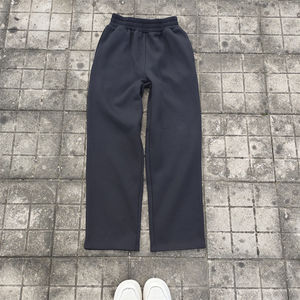 Sudadera con Capucha Corta y Pantalones Deportivos Acampanados Personalizados al por Mayor para OEM, Unisex, con Logotipo Serigrafiado, Conjuntos Deportivos para Invierno, 100% Algodón - Product Image 5