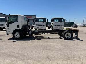 Limpio seminuevo 2025 Isuz-u NRR - Product Image 6