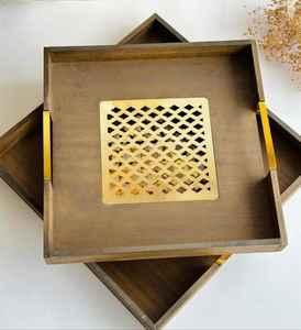 Bandeja decorativa de madera y latón para decoración del hogar y bodas en tamaños personalizados y acabado con asas de latón - Product Image 5