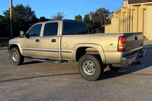 GMC Sierra 2500HD SLT Crew Cab 4x4 2002 Usada, Motor V8 Turbodiésel de 6.6 Litros - Product Image 3