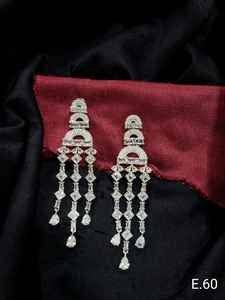 CONJUNTO DE PENDIENTES ESTILO CLÁSICO DE DIAMANTE AMERICANO PARA BODAS CONJUNTO DE PENDIENTES ESTILO CLÁSICO DE MODA PARA MUJER Y NIÑA - Product Image 6