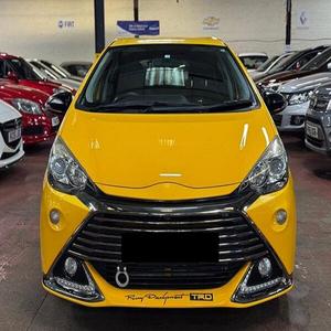 TOYOTA AQUA USADO CON VOLANTE A LA IZQUIERDA/DERECHA - Product Image 1