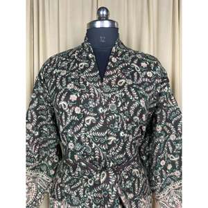 Cárdigan de Lana de Yak para Mujer, Verde Paisley, Abrigo de Casa Cálido y Acogedor para Invierno, Ropa de Estar por Casa con Bolsillos Originales, Tejido ODM - Product Image 2