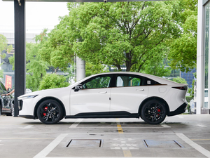 Auto Eléctrico Híbrido EZ-6 2025, Vehículo de Nueva Energía, Vehículo Eléctrico Mediano de Alta Calidad - Product Image 4