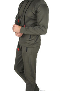 Ensemble de survêtement pour hommes avec logo personnalisé vente en gros en vrac Survêtement personnalisé pour hommes en polyester à manches longues Survêtement d'entraînement pour hommes survêtement slim-fit Sweatsuit by SI - Product Image 2