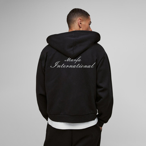 เสื้อฮู้ดดี้สีดำแบบขายส่ง OEM สำหรับผู้ชาย คุณภาพสูง ผ้าฝ้าย 100% พร้อมโลโก้สั่งทำโดย Marfa International - Product Image 2