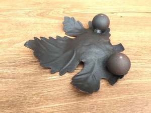 Flower Shape Ash Tray in Rustic Brown Coated Metal with Charming Design Perfect for <b>Lighters</b> and <b>Smoking</b> <b>Accessories</b> Lightweight - Product Image 2