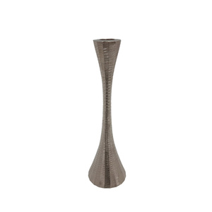 Bougeoir conique en métal personnalisé au design élégant de couleur grise pour la maison et Noël Bougeoirs coniques décoratifs de table - Product Image 1