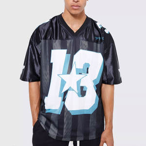 เสื้อยืดคอวีตาข่ายเนื้อเบา ทรงบ็อกซี่ ดีไซน์ Urban Edge - Product Image 4