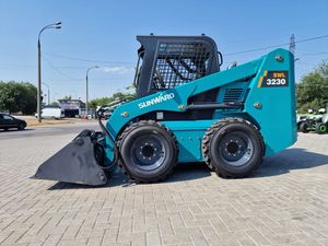 Pour Sunward SWL 3230 Skid Steer Loader High Work Efficiency Mini Wheel Loader avec Kubota Engine Key Core Components Inclus - Product Image 3