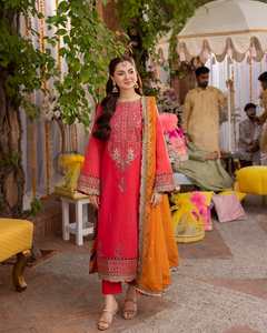 Salwar Kameez, le choix idéal pour les jeunes filles pour les occasions spéciales comme l'Aïd, les mariages et la plage - Les vêtements les plus magnifiques pour femmes dans le monde entier - Product Image 1