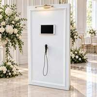 Décor de mariage de luxe en or blanc en forme de lotus pour la scène de mariage et la décoration d'événements