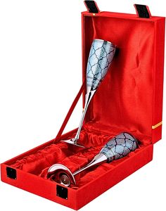 Ensemble de Flûtes Gravées pour Mariage, Toast du Marié et de la Mariée, Design Élégant de Gobelet en Laiton, Finition Dorée, Option de Logo Personnalisé - Product Image 6