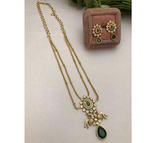 Ensemble de collier et de boucles d'oreilles en or plaqué de qualité supérieure, style Polki, pour collection de vêtements de mariage pour femmes - Product Image 2