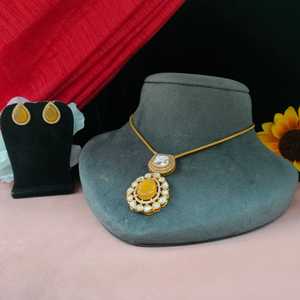 Conjunto de colgante de cadena de Metal y Polki Kundan Premium de la mejor calidad para mujeres y niñas, opción Ideal para ocasiones formales y festivas - Product Image 2