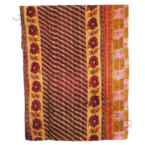 Kantha <b>Quilt</b> Gudari Kantha <b>Quilt</b> Gudari Hot Selling Wholesale Gold Supplier GD1061 Handmade Kantha <b>Quilt</b> Cotton Printed <b>Indian</b> - Product Image 2