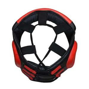 Protège-têtes de kickboxing professionnel en cuir PU Patchwork noir et rouge avec logo personnalisé de dernière conception - Product Image 4