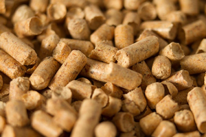 Granulés de bois A1 en sacs de 15 kg, qualité supérieure, diamètre 30 mm, 4600 J par caloire, densité 600-800 kg/m³, stock disponible, expédition immédiate, prix de gros - Product Image 5