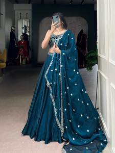 Sarcelle pour Fandiy Lehenga avec glamour subtil et broderie florale Belle Dupatta pour la mode de fête - Product Image 4