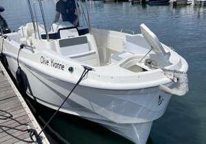 Bateau de pêche en eau salée d'occasion 2022 Smartliner CentreConsole 22 Tohatsu MFS 7m 140cv avec moteur hors-bord et remorque à vendre - Product Image 2