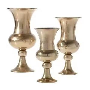 Ensemble de 2 vases de style pichet en finition miroir doré pour la décoration de table, l'affichage dans le couloir, le salon et le style de la maison en provenance d'Inde - Product Image 2