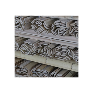 Postes de bambú divididos de medio corte Materiales naturales Venta al por mayor-Listones de bambú naturales divididos de decoración de alta calidad - Product Image 1
