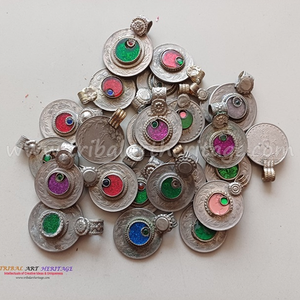 Monedas de cuentas de Luna vintage hechas a mano Kuchi para disfraces tribales, artesanías étnicas y diseños de joyería personalizados - Product Image 2