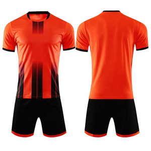 Venta caliente clásico personalizar fútbol Jersey Kits para niños uniforme de fútbol de rayas de alta calidad - Product Image 3