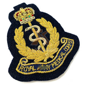 Vente en ligne en gros de badges brodés à la main, fabrication pakistanaise, badges brodés faits à la main - Product Image 2