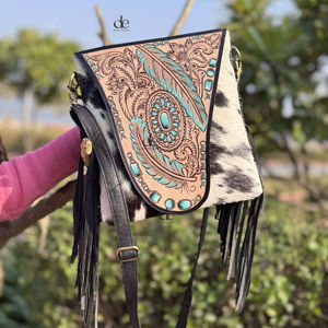 Bolsos de Hombro y Cruzados de Cuero Tallado a Mano al por Mayor, con Flecos, de Piel de Vaca, Estilo Bohemio Gitano, Vintage, Hechos a Mano - Product Image 1