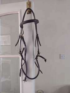 À la main. Bride en cuir marron à la main. Bride en cuir dernier modèle soulagement de la pression anatomique confort rembourré - Product Image 2