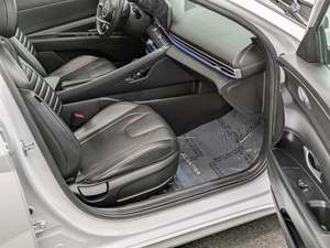 Oferta Rápida 2022 Hy-un-dai El-an-tra Limited FWD Transmisión Automática Asientos de Cuero - Product Image 2