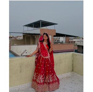 เสื้อเบลาส์ผ้าจอร์เจียปักลายขนาดใหญ่เสื้อเบลาส์มีสไตล์สำหรับผู้หญิงใส่ไปงานเลี้ยงงานแต่งงานงานแฟนซี - Product Image 1