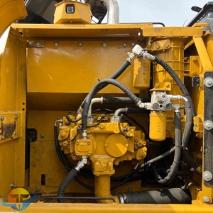 รถขุดขนาดเล็ก Caterpillar CAT323D2L มือสองคุณภาพสูงสำหรับขาย ยี่ห้อดัง พร้อมส่วนประกอบหลัก ได้แก่ มอเตอร์และเกียร์ - Product Image 5