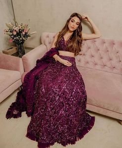 Belle séquence de velours de saison Festive, broderie femmes Lehenga, choli pour fête de mariage et fiançailles, fonctions Sangeet - Product Image 2